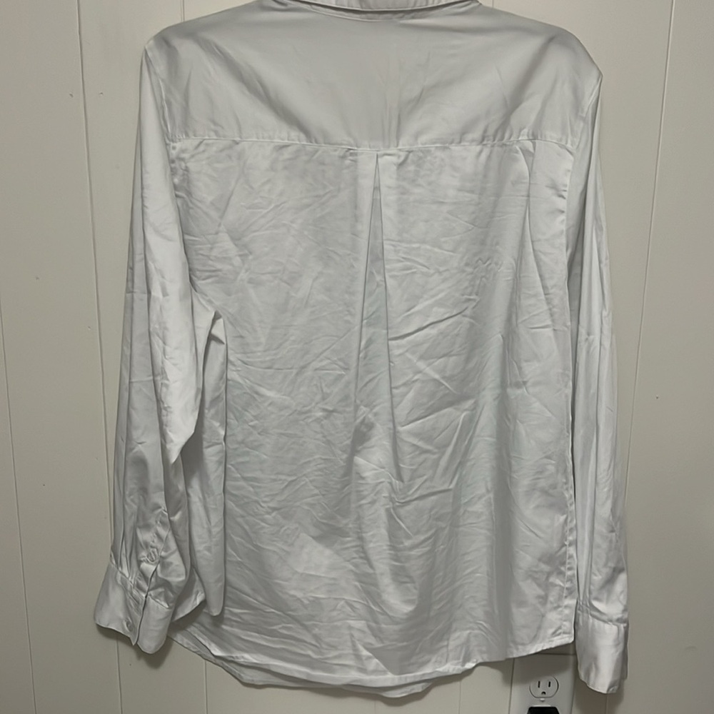 Universal Standard Quarter Button White Collared … - image 3